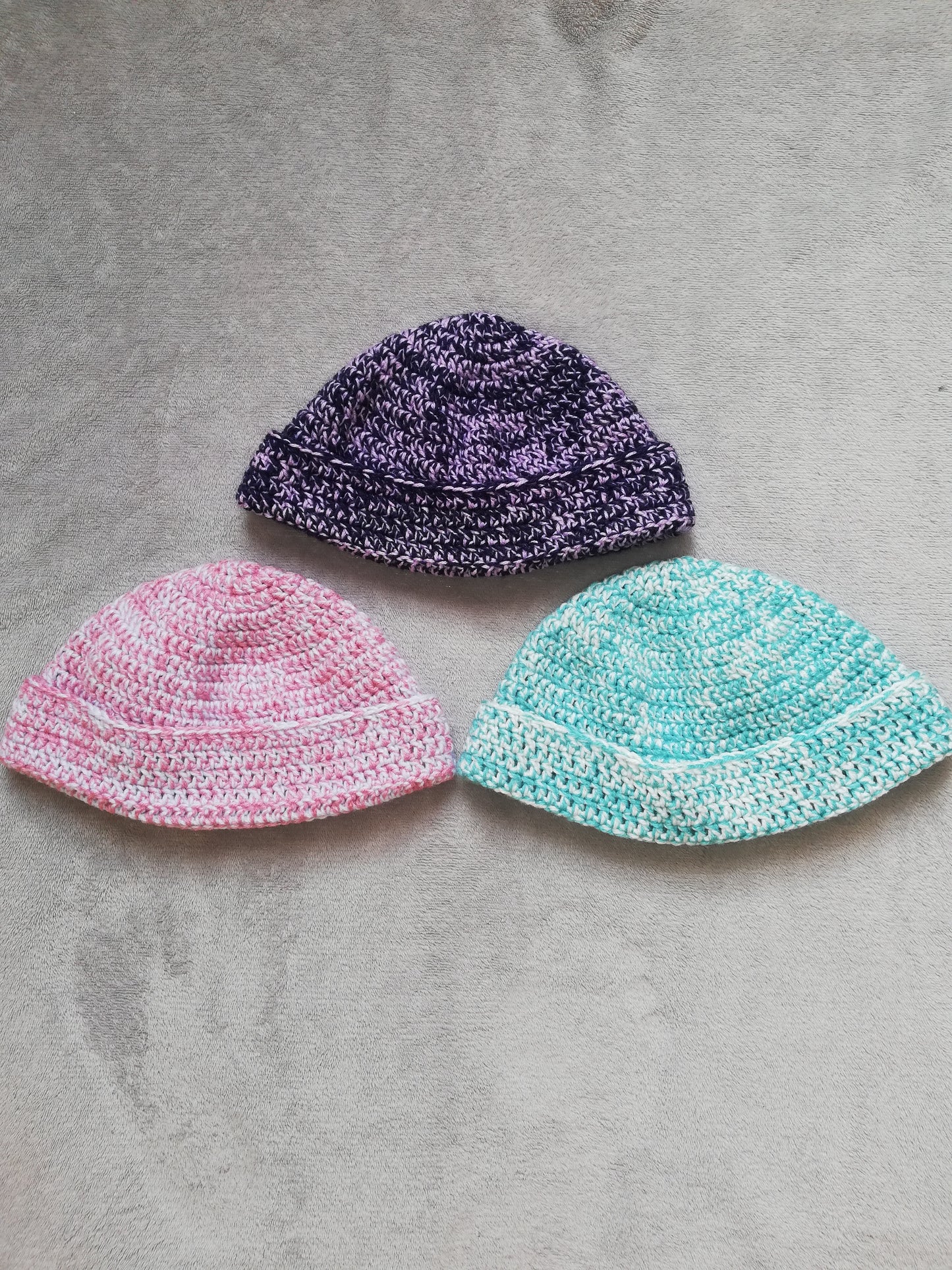 Striped short beanies